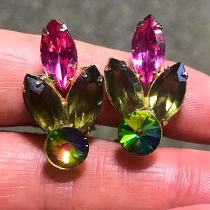 Vintage rhinestone clip on earrings mcm rockabilly pin up